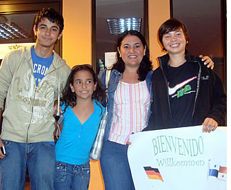 Un soggiorno di casa con una famiglia locale aiuterà la vostra famiglia imparare lo spagnolo più veloce durante la loro vacanza Imparare lo spagnolo